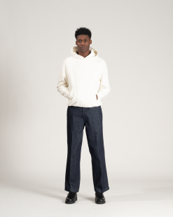 Hoodie Milk -Dress store AW 21 On Model Web Res Heavyweight Hoody 000