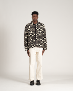 Reverse Zip Pile & Quilt Jacket Grey 10 Reverse Zip Pile & Quilt Jacket Grey -Dress store AW 21 On Model Web Res Reverse Zip Pile Quilt Jacket 006