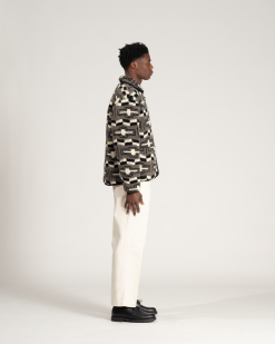 Reverse Zip Pile & Quilt Jacket Grey 11 Reverse Zip Pile & Quilt Jacket Grey -Dress store AW 21 On Model Web Res Reverse Zip Pile Quilt Jacket 007