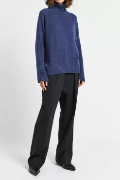 Cashmere Turtleneck Knit