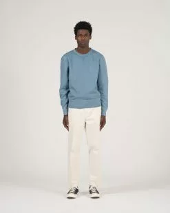 Crew Sweatshirt - Pigment Marine -Dress store SS22 ON MODEL WEB 093