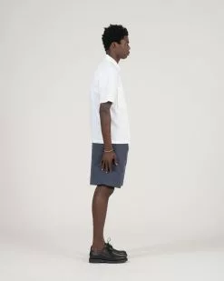 Safari Shirt White -Dress store SS22 ON MODEL WEB 152