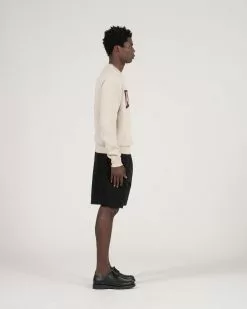 Pennant Sweater Fog -Dress store SS22 ON MODEL WEB 174