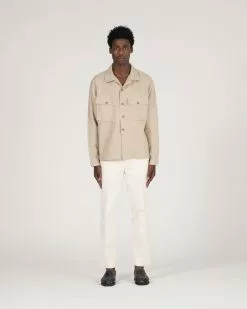 Pines Shirt Khaki -Dress store SS22 ON MODEL WEB 460