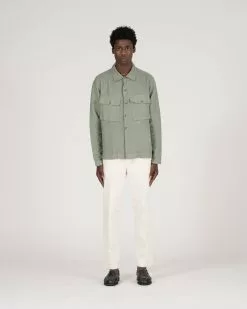 Pines Shirt Green -Dress store SS22 ON MODEL WEB 466