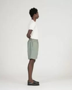 Sunday Short Green -Dress store SS22 ON MODEL WEB 474